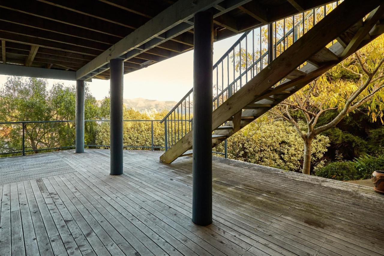 Akaroa Holiday Home Spacious And Quite With Stunning Harbour Views And Close To Town Exterior foto